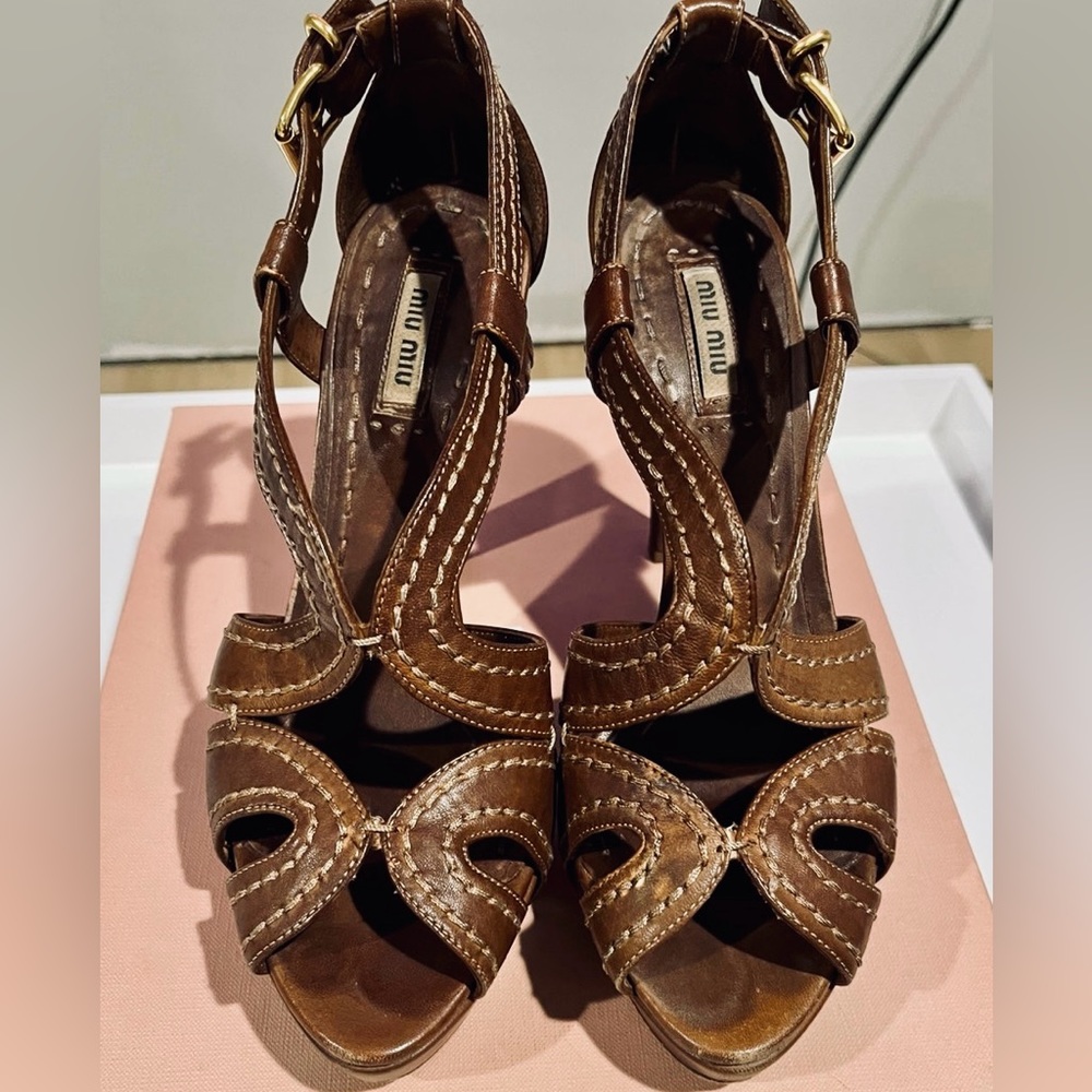 Gorgeous Miu Miu Heel - image 1
